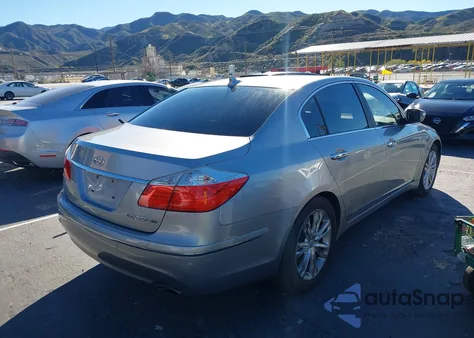 2009 Hyundai Genesis 4.6 из США, поврежденный, VIN KMHGC46F29U047119